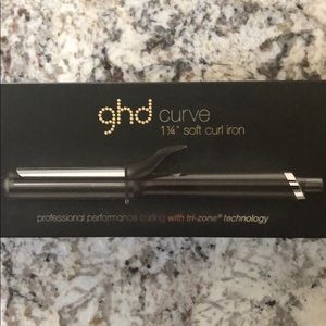 NIB ghd curve 1 1/4 inch soft curl iron